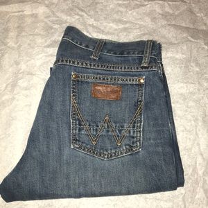 Men’s Wrangler retro slim straight jeans